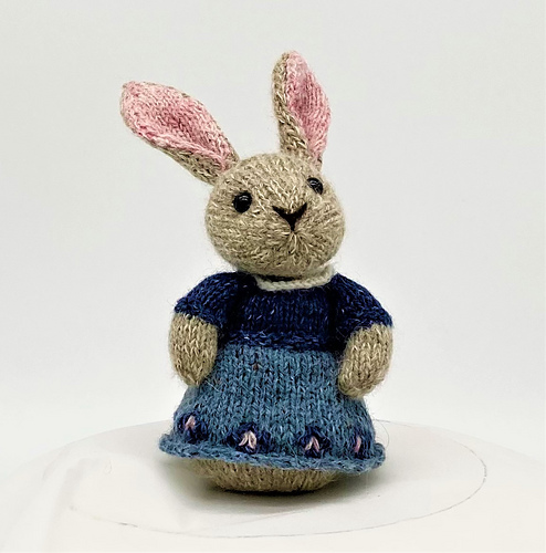 Ravelry: Heidi The Bunny pattern by Philly Tucker