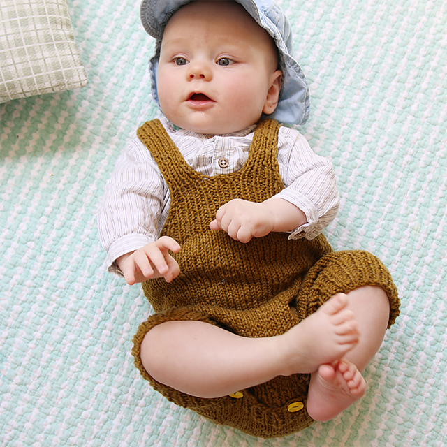Ravelry Rolling Romper / Rulleromper pattern by Anna & Heidi Pickles