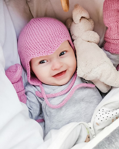 b14-16 Baby Aviator Hat, scarf and mittens photo 4