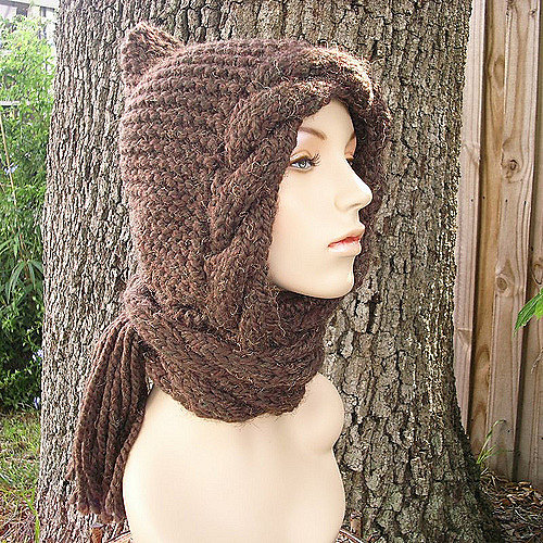 Tasseled Hood photo 3