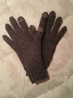 Ravelry: Modified Army Gloves pattern by Selyn Birnbaum