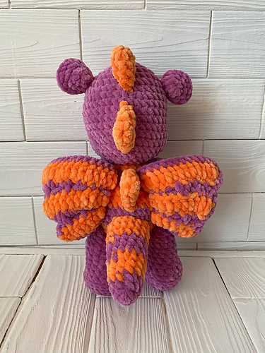 Lilla Drage Plush heklekos og leke - Anna Poltorak