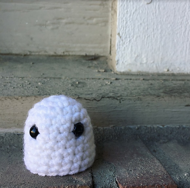 Ravelry Marshmallow Ghost pattern by Yarn Circus