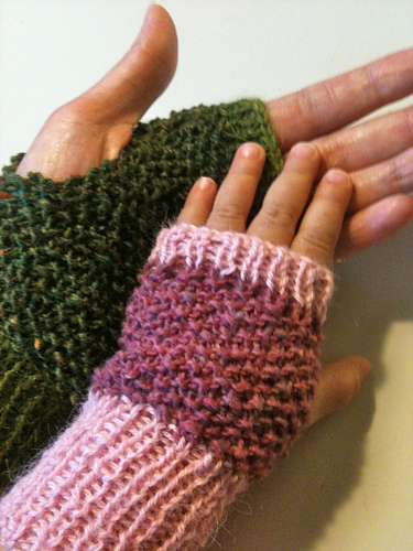 Together in Tweed - wristwarmers for mums and their kids photo 3