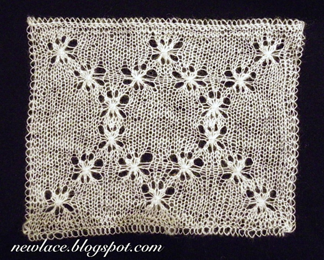 18. Daisies in diagonals 1: motif for shawls