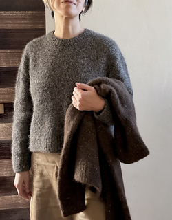 Yarn (one strand): Isager Soft by Isager 
7 (8, 8, 9) (9, 10, 10) balls,
This sample is knitted in color E4S (Gray).