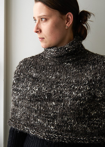 Mountain Capelet in Shepherdess Alpaca photo 1