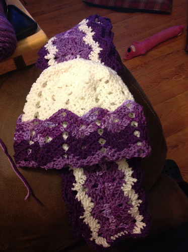 Ripple Hat and Scarf photo 2