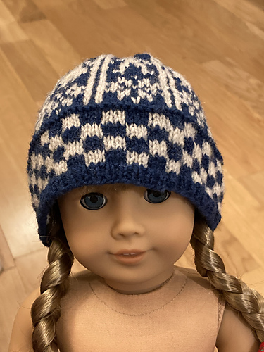 Kirsten's Winter Selbu Hat photo 1