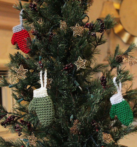 Mini Mitten Ornament photo 7