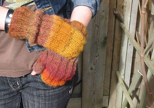 Carling Fingerless Mittens photo 2