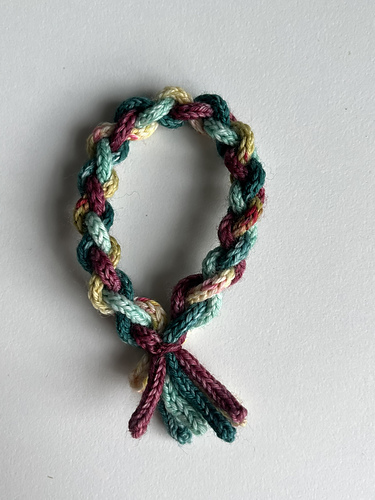 Neulottuja koruja - Reetta Puustinen