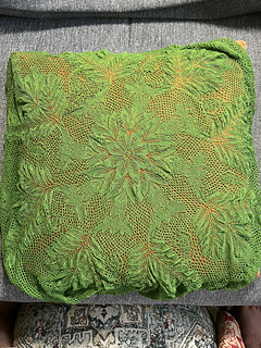 Round 285, 968 stitches on the needle.
