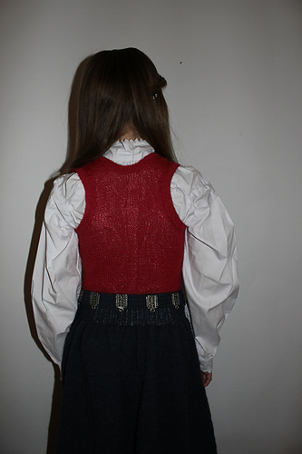 Nordmørsbunad - Rita Elin Haugnes