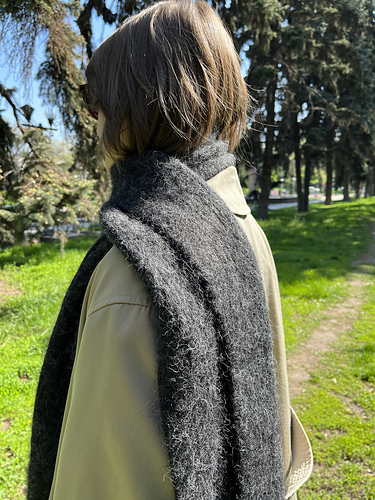 Fluffy skjerf - Rivulet Knitwear