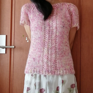 Used Kokon Bleu Kidsilk (color: SPECKLE) & Mythica Fibers Rustic Silk, held together