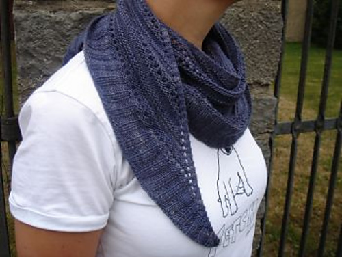 Ravelry: Easy Shawl pattern by Made of Wool