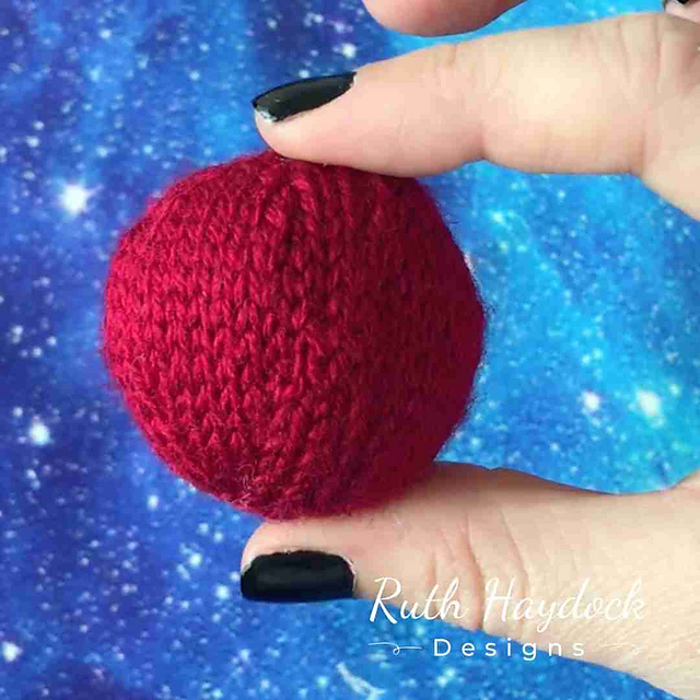 Ravelry Knitted Sphere pattern by Ruth Haydock