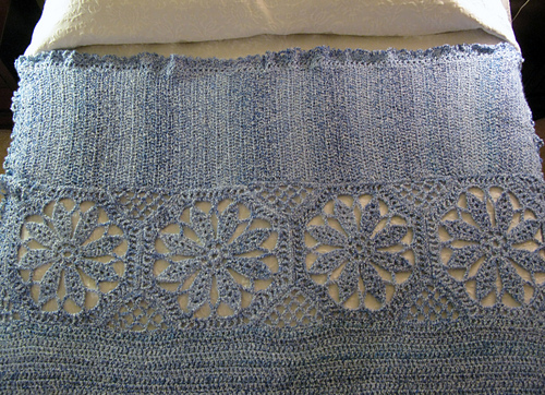 Magnolia Afghan photo 4