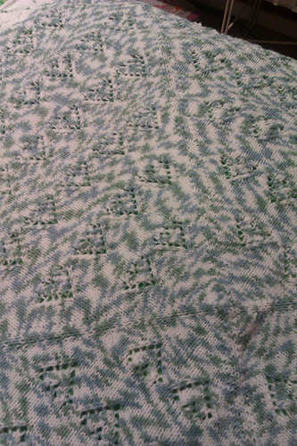 Hearts in the Round Baby Blanket photo 2