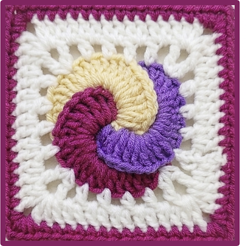 Interlocking rings(3) granny