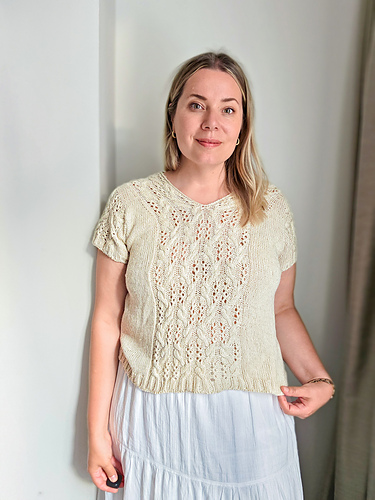Laulu v-neck tee - Sari Nordlund