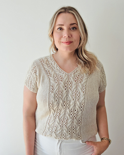 Laulu v-neck tee - Sari Nordlund
