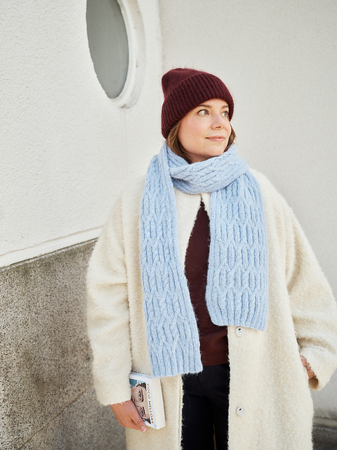 Grid scarf