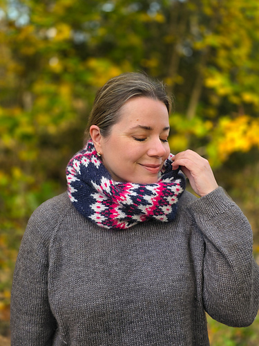 Frieze cowl