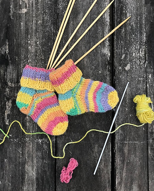 Ravelry Newborn baby socks pattern by Els Veenstra