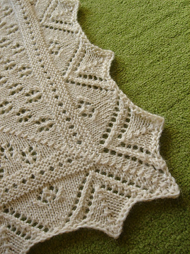 p.18 Triangular shawl(三角ショール) 다른 모습 2