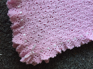 Ravelry Fantail Baby Blanket Shawl Pattern By Lisaauch