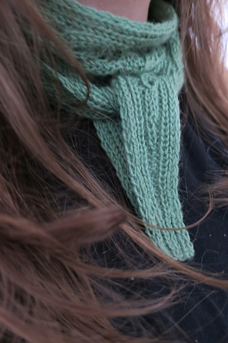 Tiny Leaves Sjal - Karolina Wesolek