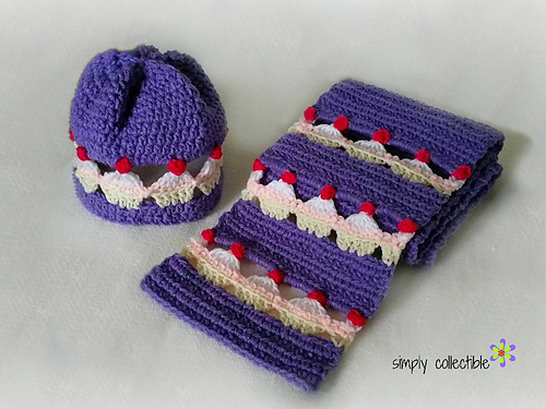 Cupcake Lovers Beanie and Scarf Set photo 1