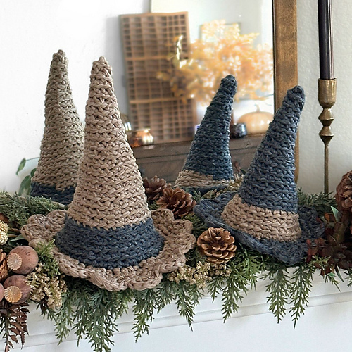 Chunky Tabletop Witch Hats 130