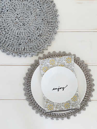 Picot Placemat & Doily Set 071 photo 6