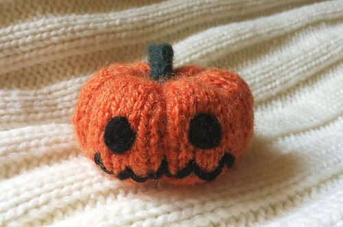 Knitted Jack O' Lantern photo 1