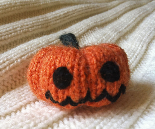 Knitted Jack O' Lantern photo 3
