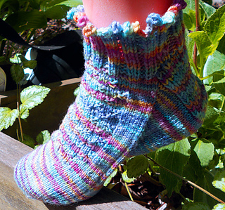 Ravelry: Jester Anklets socks pattern by Susan Sarabasha