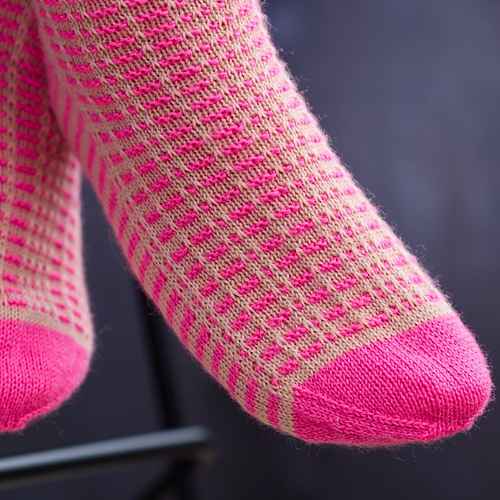 Ravelry: Shadow Dash pattern by Jo Shaw