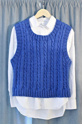 Top Down Cable Vest - Yura Yun