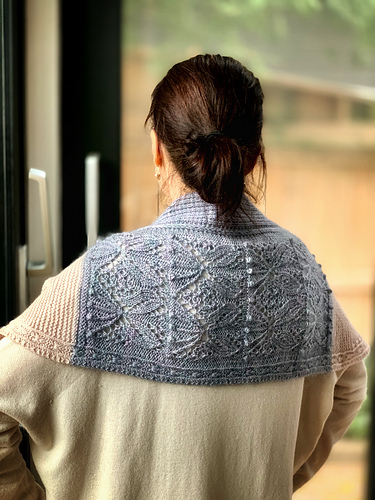 Ravelry: Lavenders for Veronica pattern by Soohyun Nam