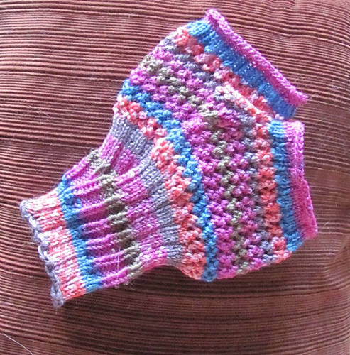 Fence Rail Hat & Mitts photo 1