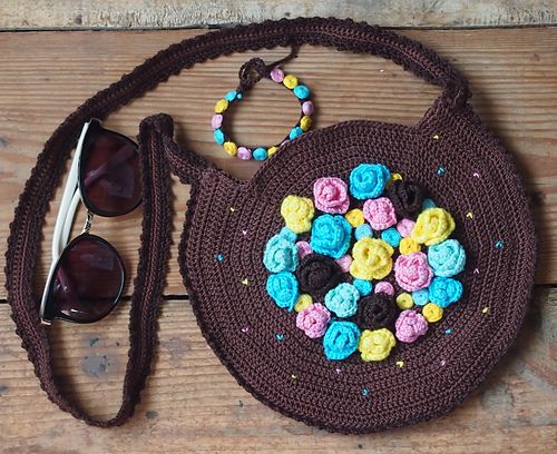 Flower Bag and Bracelet with embroidery photo 1
