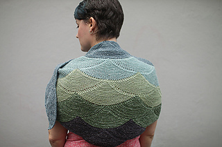 Aranami shawl in greens (from the back)