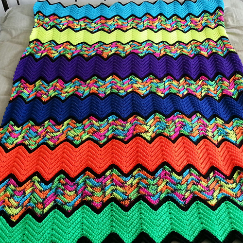 Ravelry Ridged Zig Zag Afghan pattern by Rachel Simister