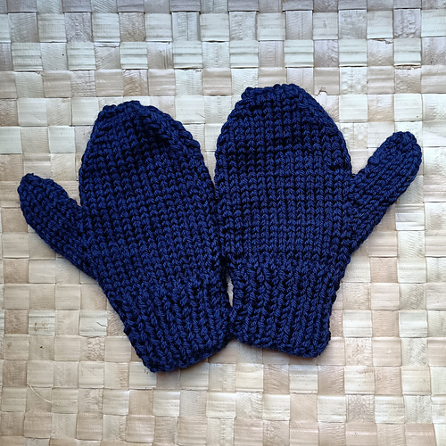 Ravelry Easy 2needle toddler, child and teen mittens pattern by