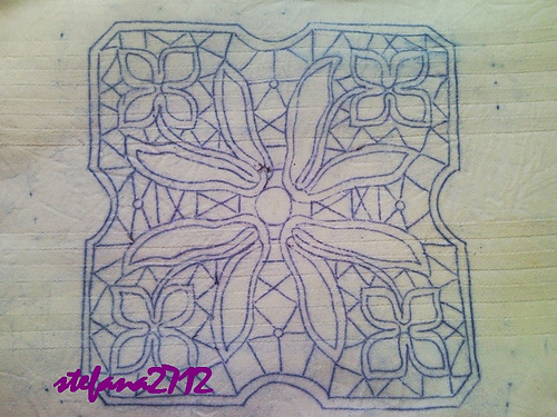 Daffodil square doily -romanian point lace photo 3