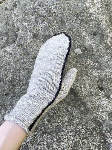 Eira mittens