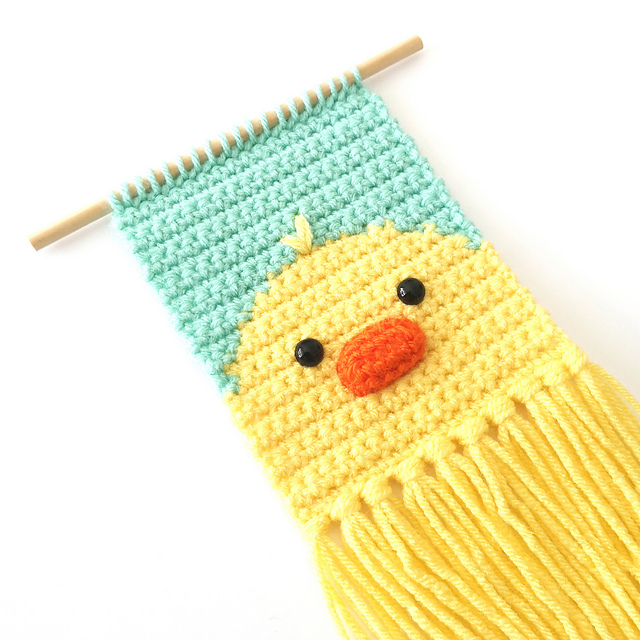 85 Free Crochet Farm Animals Patterns 54 Mini Chick Wall Hanging Crochet Pattern